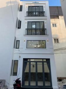 *THỐNG NHẤT - 40M - 5 TẦNG - SỔ NỞ HẬU - NHÀ MỚI ĐẸP VÀO Ở NGAY - TẶNG TOÀN BỘ NỘI THẤT - CHỈ 5.4 tỷ phường 15 Quận Gò Vấp
