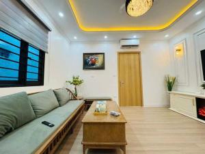CƠ HỘI HIẾM – NHÀ 6 TẦNG MẶT ĐƯỜNG NGUYỄN VĂN TRỖI, THANH XUÂN – NHÀ ĐẸP LONG LANH