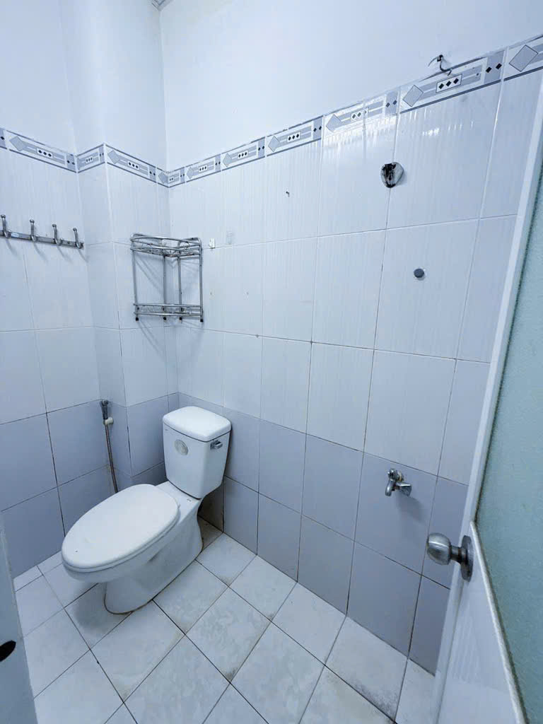 NHÀ GIÁ RẺ, TÂN PHÚ, DT 32m2, Giá 3,8tỷ