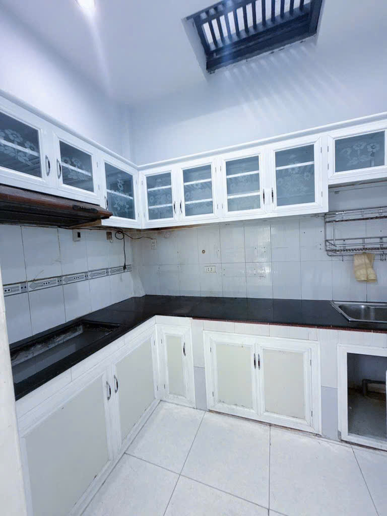 NHÀ GIÁ RẺ, TÂN PHÚ, DT 32m2, Giá 3,8tỷ