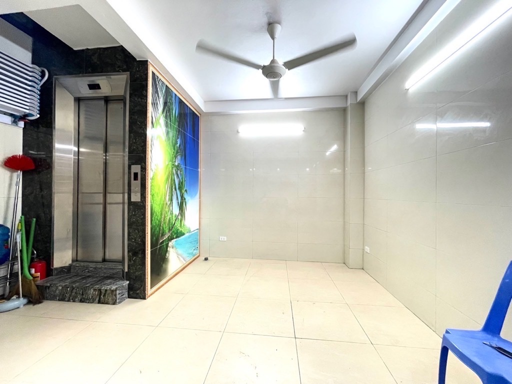 HOT NHẤT QUẬN CẦU GIẤY - 6 TẦNG THANG MÁY - ĐẸP LUNG LINH - NHỈNH 5 TỶ