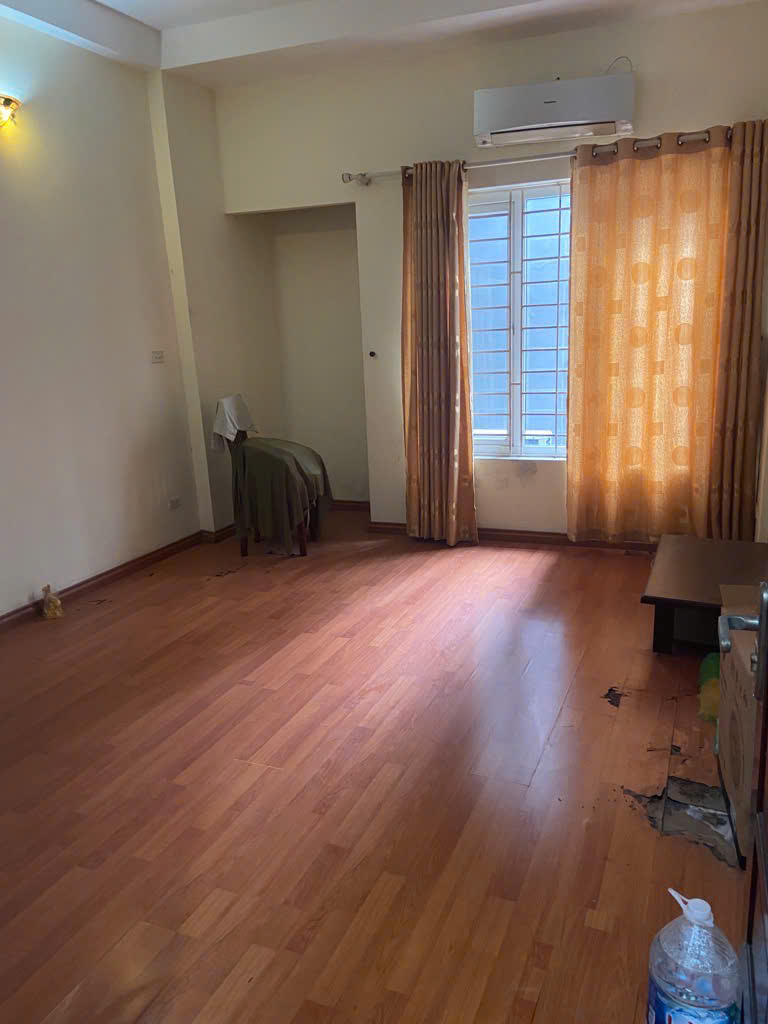 Lạc Long Quân – Nhà mới, nội thất xịn, an ninh tuyệt vời, tiện ích không thiếu – Giá hợp lý nhỉnh 6 tỷ