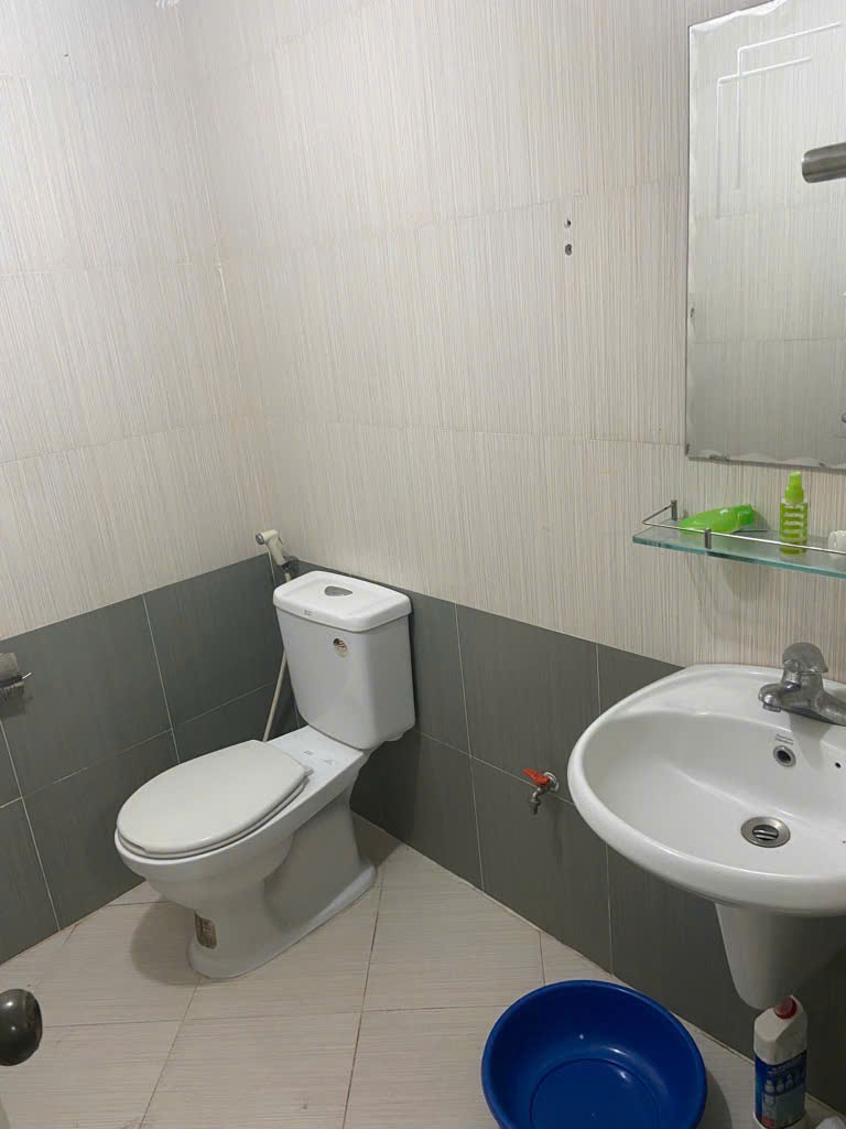 Lạc Long Quân – Nhà mới, nội thất xịn, an ninh tuyệt vời, tiện ích không thiếu – Giá hợp lý nhỉnh 6 tỷ