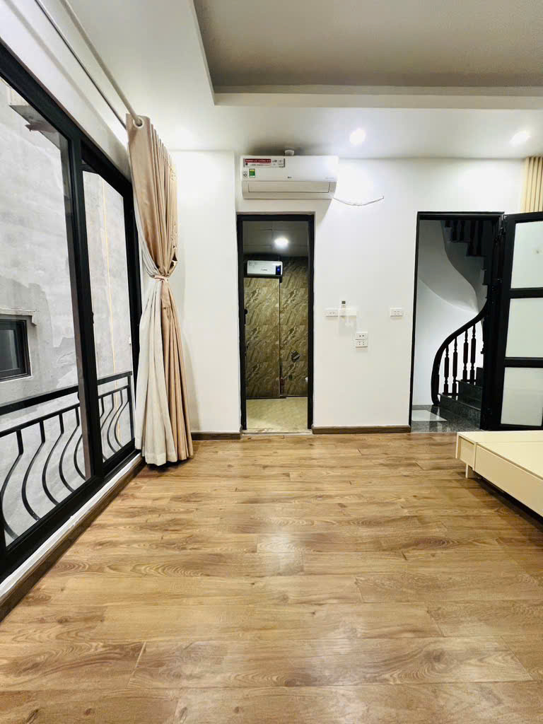 Nhà đẹp gần phố, sát Hồ Tây – Khu dân trí cao, đáng sống bậc nhất – Giá chỉ nhỉnh 7 tỷ
