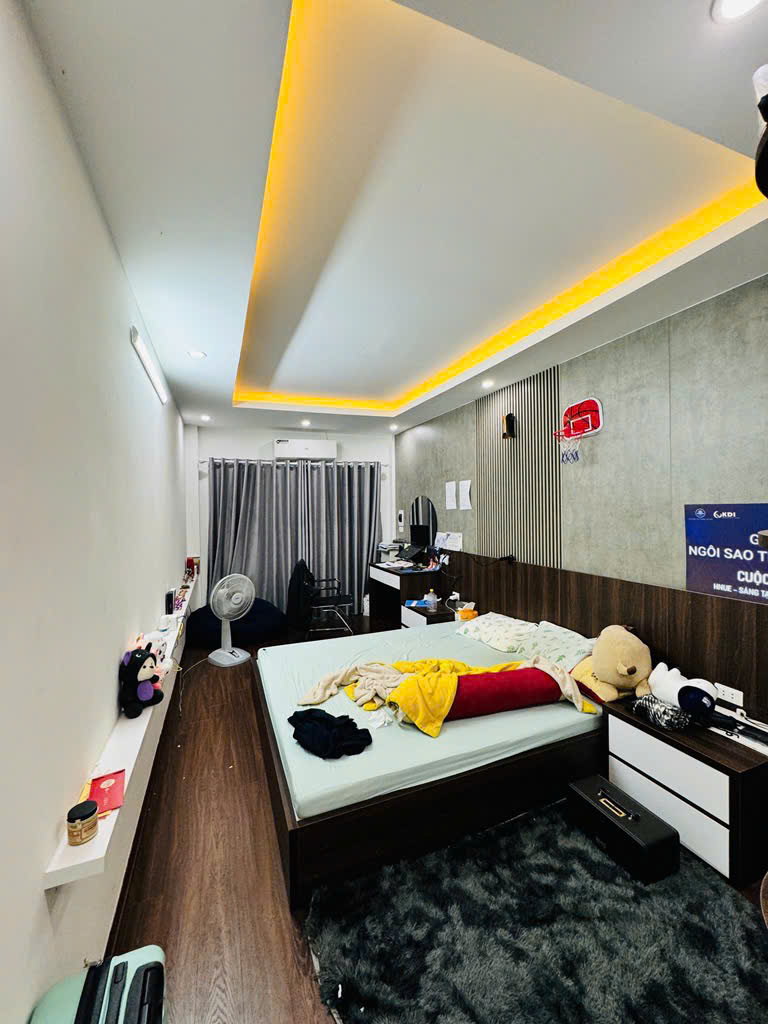 Cần bán nhà lô góc cực hiếm – khu quân đội Lạc Long Quân – full đồ, dọn về ở ngay