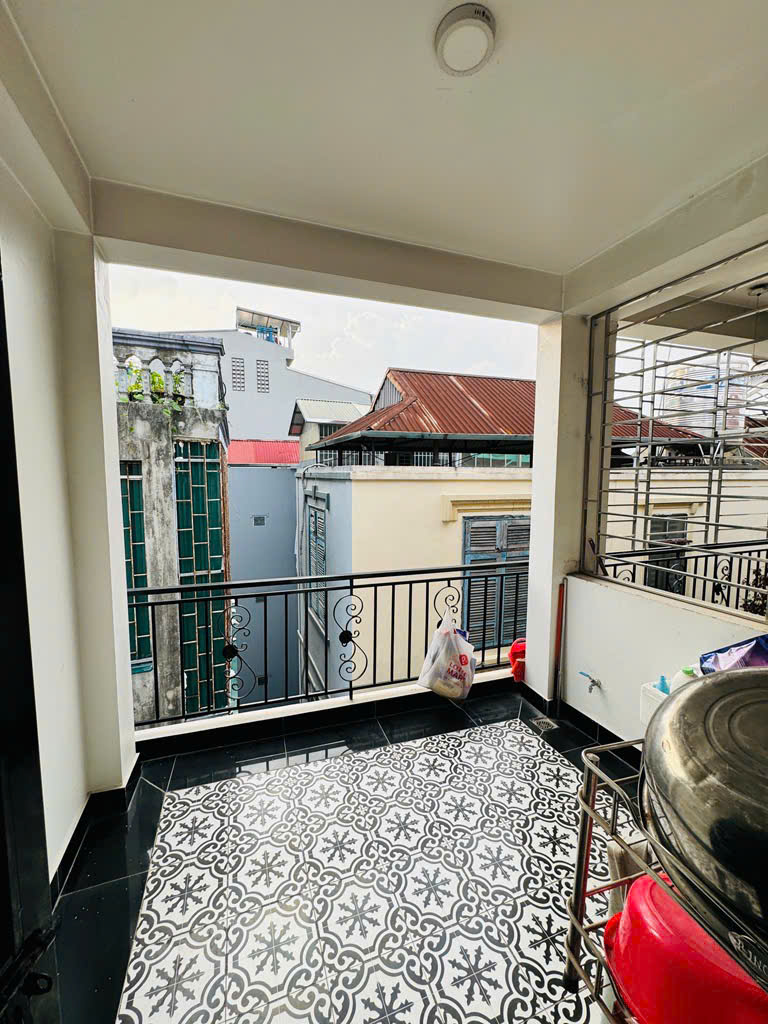 An cư lý tưởng gần Hồ Tây – nhà lô góc, khu quân đội, 3PN, nội thất đầy đủ, 7.95 tỷ