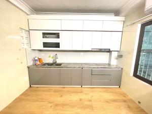 Siêu phẩm cực hiếm Lạc Long Quân – Cạnh hồ Tây, an ninh như biệt thự – Giá quá hời nhỉnh 5 tỉ