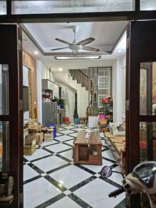 Nhà phố An Dương Vương – Gần Lạc Long Quân – Thiết kế hiện đại, nội thất như mới