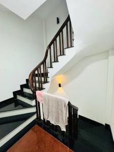 Cần bán nhà lô góc cực hiếm – khu quân đội Lạc Long Quân – full đồ, dọn về ở ngay