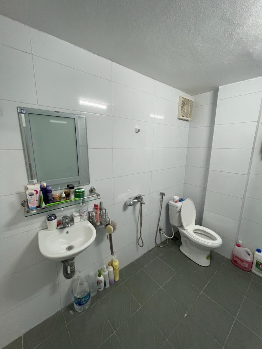 BÁN NHÀ CỰC HIẾM HAI BÀ TRƯNG 38M- 5 TẦNG SIÊU ĐẸP NHỈNH 2,5 Tỷ  - MẶT TIỀN RỘNG - Ô TÔ ĐỖ CỔNG- KO LỖI PHONG THỦY