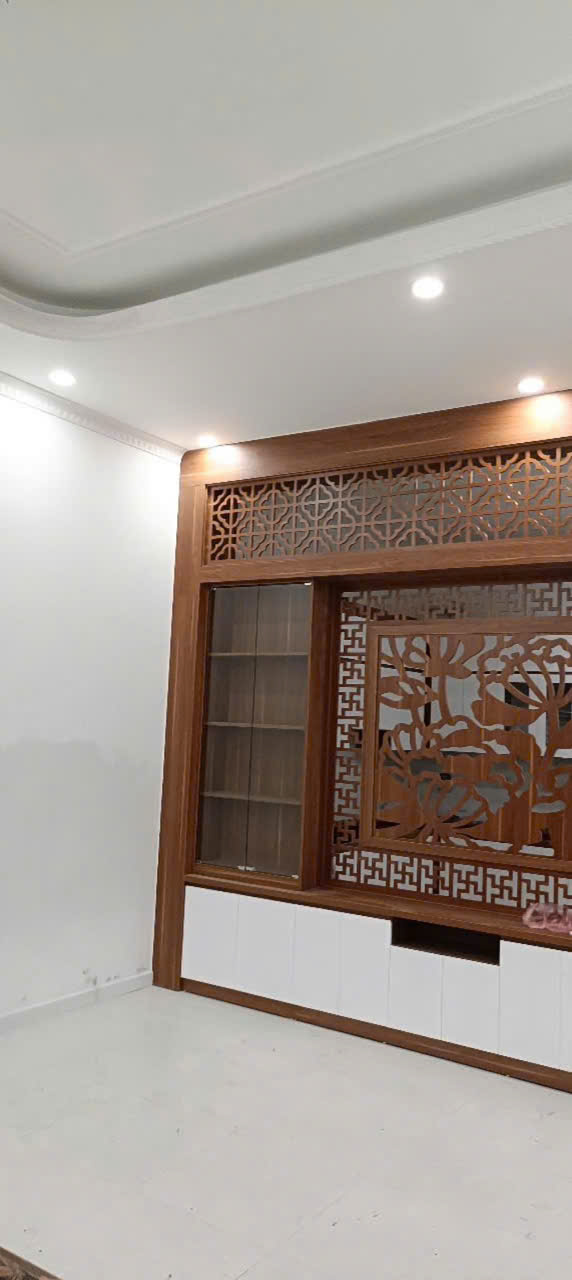 BÁN NHÀ NGỌC THỤY - SÁT MẶT PHỐ - Ở NGAY – 68M2 CHỈ 7.8 TỶ