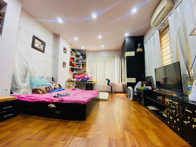 Bán nhà Yên Lạc, Hai Bà Trưng, phân lô, ôtô tránh, thang máy 60m2X5T, mt 4m, 18,66 tỷ