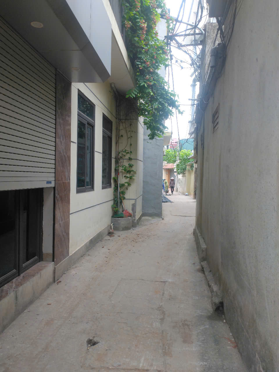 BÁN NHÀ, 47M2, ĐÔNG LA , CÁCH VÀNH ĐAI 4 VÀI PHÚT ĐI BỘ.