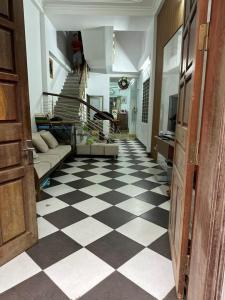 BÁN NHÀ NGÕ SỐ 8 TÔ HIỆU, HÀ ĐÔNG GẦN PHỐ KINH DOANH DT 50M2 3 TẦNG MT 3.5M2 GIÁ 6.9 TỶ.