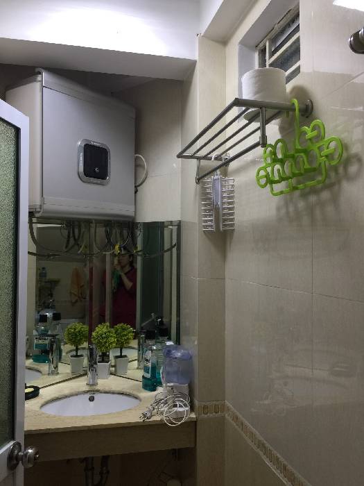 Nhà vuông đẹp, chủ mới cải tạo