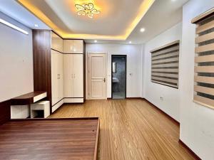 Chủ nhà di cư sang nước ngoài. Cần bán gấp