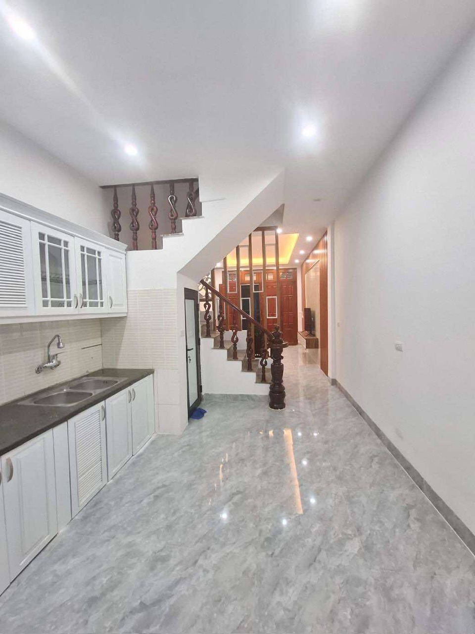 NHÀ PHÂN LÔ PHỐ HOÀNG MAI –Ô TÔ 4 CHỖ ĐỖ CỬA- 42M2 -7.35 TỶ 