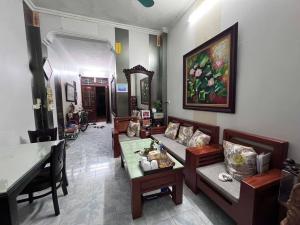 BÁN NHÀ MỄ TRÌ THƯỢNG - 39M2 DÂN XÂY 4 NGỦ ĐỦ CÔNG NĂNG - NGÕ RỘNG Ô TÔ NHỎ LÙI CỬA KHI CẦN - 3 BƯỚC CHÂN RA ĐƯỜNG Ô TÔ TRÁNH - Ở SƯỚNG TIỀM NĂNG - HÀNG XÓM LỊCH SỰ, DÂN TRÍ CAO.