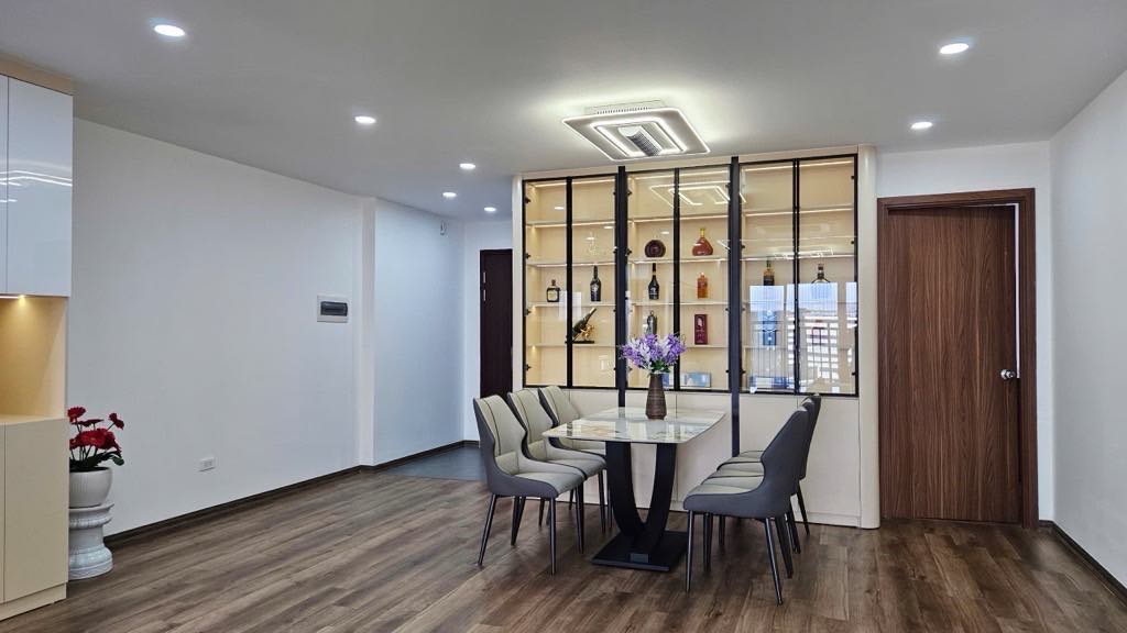 Vị trí trung tâm phường Cầu Giấy, giao thông thuận tiện, tiện ích ngút ngàn, chỉ 12 tỉ/130m2