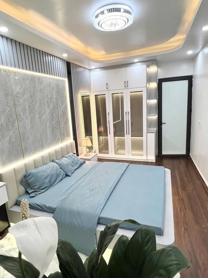 Bán nhà Đại Mỗ 32m2 nhà dân mới xây giá 5 Tỷ tròn