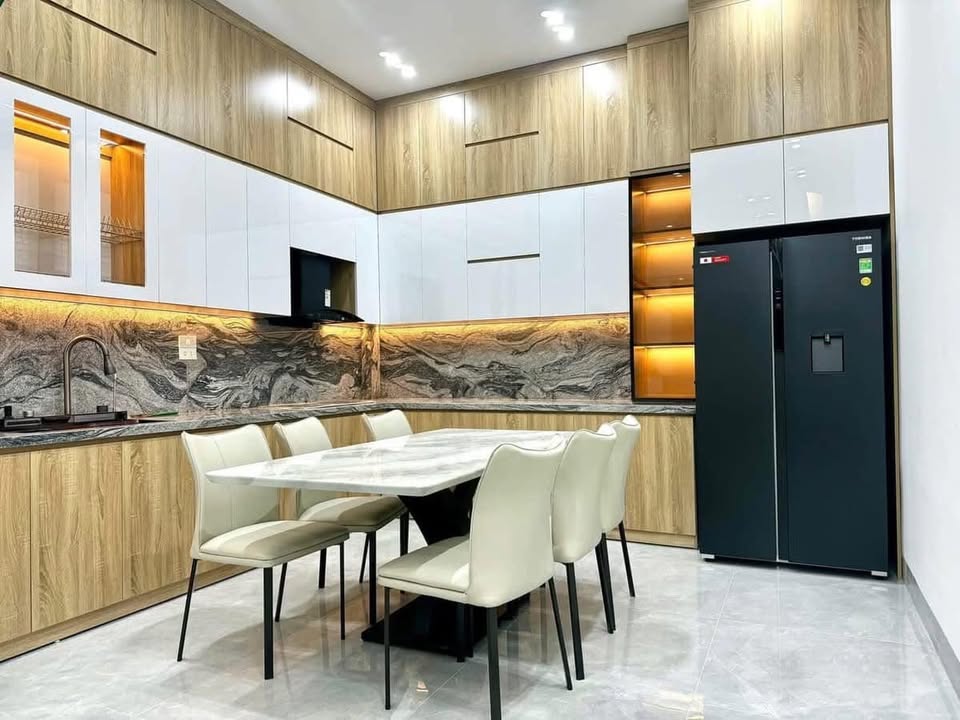 Bán nhà Đại Mỗ 32m2 nhà dân mới xây giá 5 Tỷ tròn