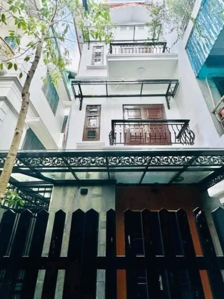 Bán nhà Đại Mỗ 32m2 nhà dân mới xây giá 5 Tỷ tròn