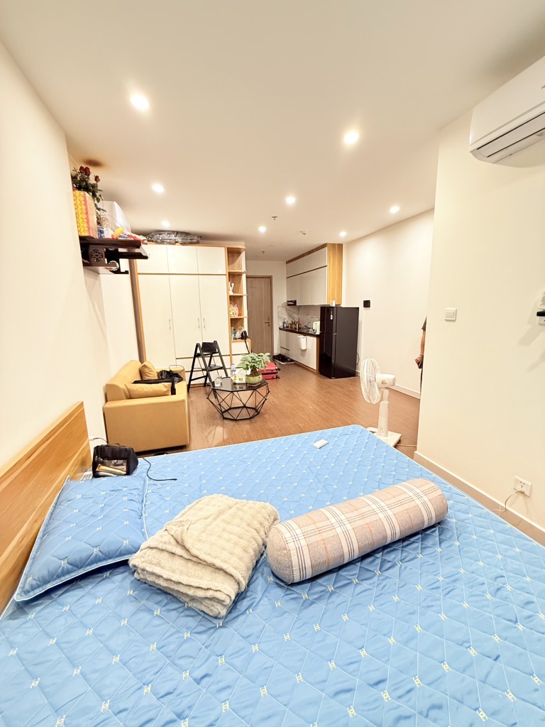 Bán nhà chung cư Vinhomes Smart City Tây Mỗ 31m2, giá chỉ 2 tỷ 550tr full nội thất
