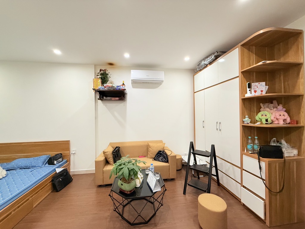 Bán nhà chung cư Vinhomes Smart City Tây Mỗ 31m2, giá chỉ 2 tỷ 550tr full nội thất