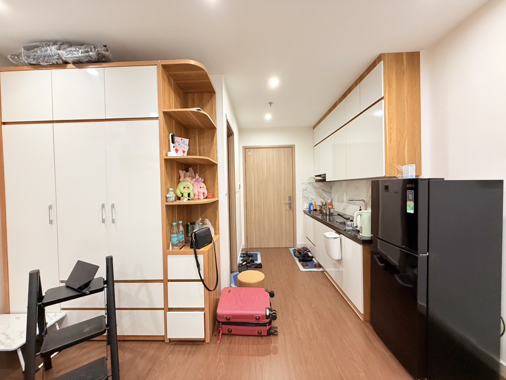 Bán nhà chung cư Vinhomes Smart City Tây Mỗ 31m2, giá chỉ 2 tỷ 550tr full nội thất