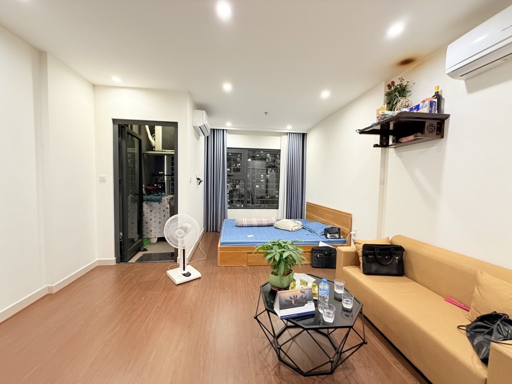 Bán nhà chung cư Vinhomes Smart City Tây Mỗ 31m2, giá chỉ 2 tỷ 550tr full nội thất