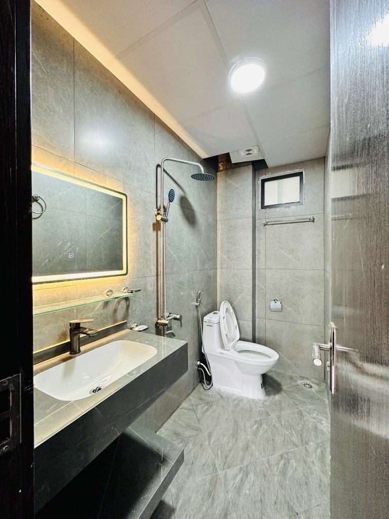 Bắc Từ Liêm 30m2 Ô Tô Vào Trong Nhà - Cách Ô Tô Tránh 80m - 5 Tỷ 9 ( Nhanh thì còn )