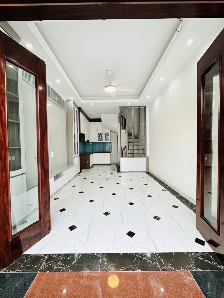 Bắc Từ Liêm 30m2 Ô Tô Vào Trong Nhà - Cách Ô Tô Tránh 80m - 5 Tỷ 9 ( Nhanh thì còn )