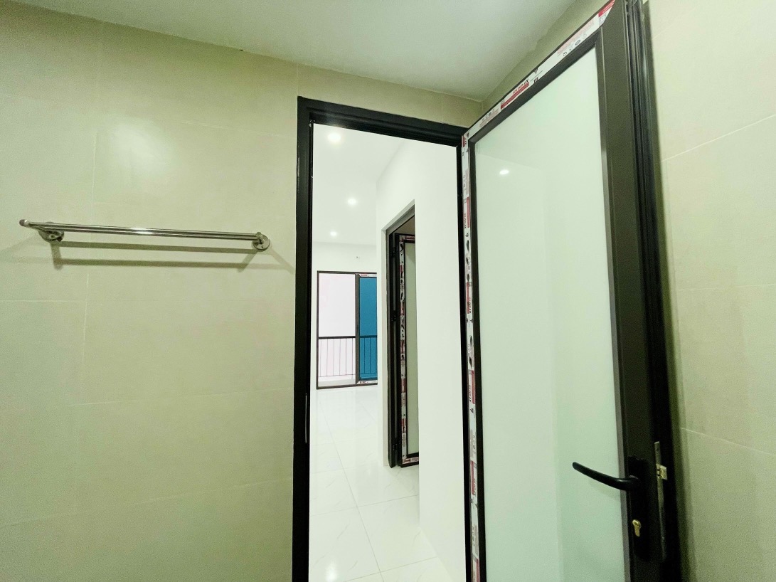 50m Ô Tô Tránh - Kinh Doanh - Nhà Mới - MT 4,3 Giá 5 Tỷ 2
