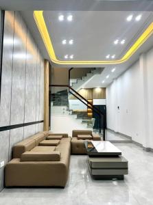 Bán nhà Đại Mỗ 32m2 nhà dân mới xây giá 5 Tỷ tròn