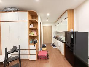 Bán nhà chung cư Vinhomes Smart City Tây Mỗ 31m2, giá chỉ 2 tỷ 550tr full nội thất