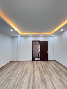 NHÀ MỚI XÂY 40m x 5 tầng - NHÀ CÁCH GA NHỔN TẦM 800m