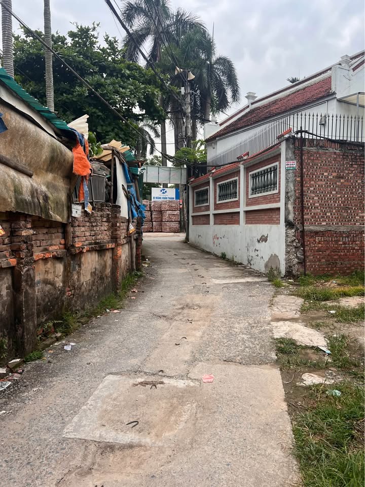 Siêu phẩm dưới chân đê - Ngõ ô tô - Tiềm năng tăng trưởng cao - Giá 6,2 tỷ