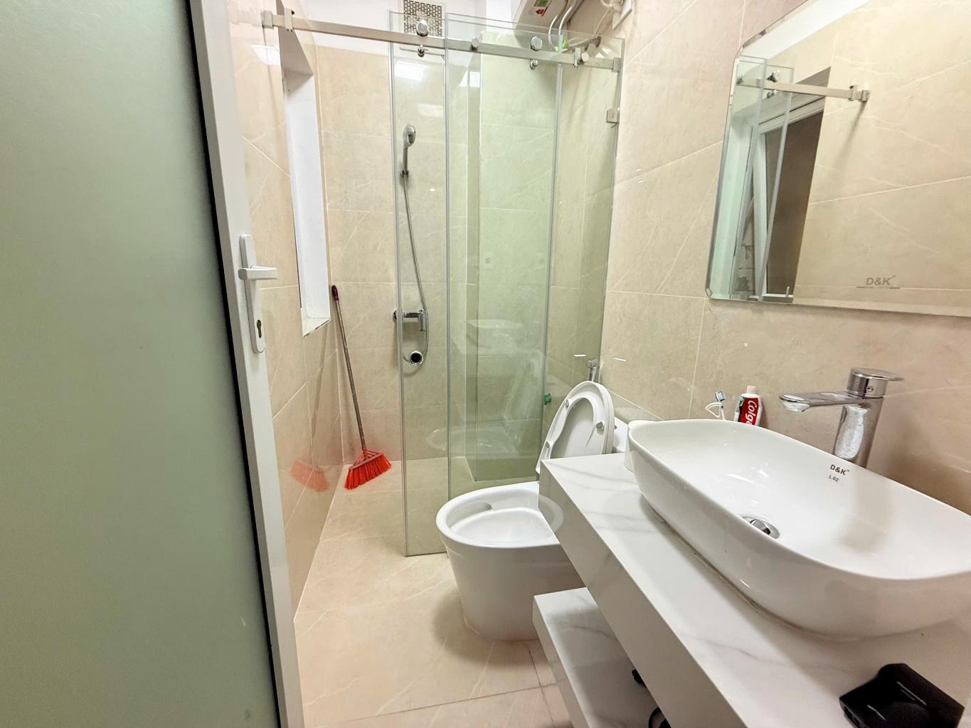 BÁN NHÀ TÂY HỒ - NHÀ ĐẸP - GẦN OTO - CHỈ 8.2 TỶ