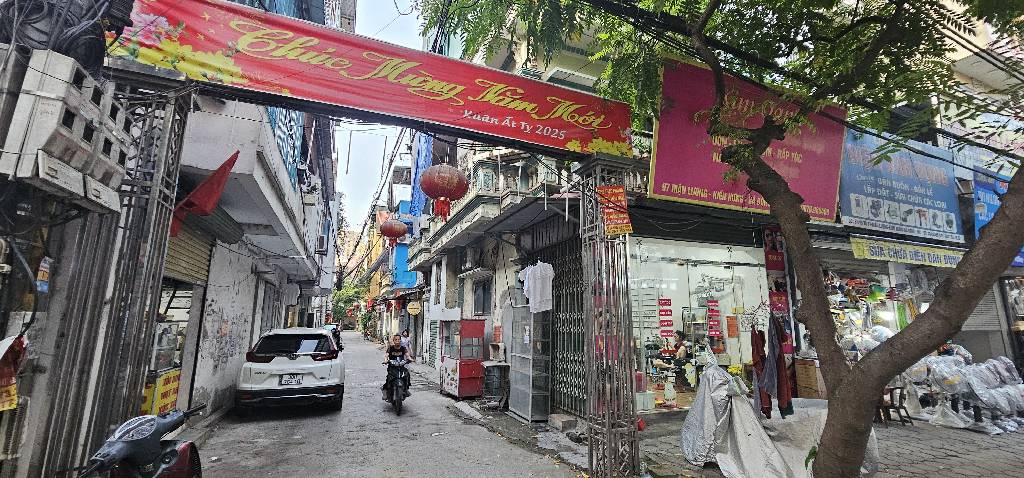 NHÀ ĐẸP 5 TẦNG - 100M RA PHỐ - CHỦ NHÀ TẶNG 80% NỘI THẤT