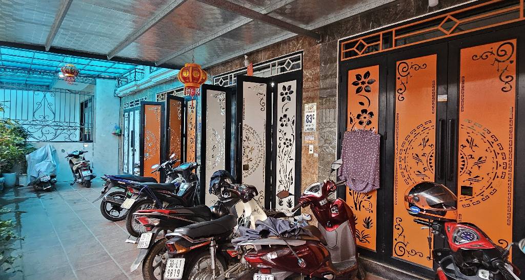 NHÀ ĐẸP 5 TẦNG - 100M RA PHỐ - CHỦ NHÀ TẶNG 80% NỘI THẤT
