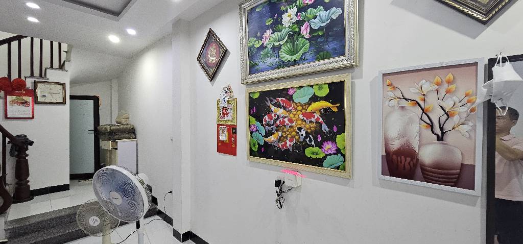 NHÀ ĐẸP 5 TẦNG - 100M RA PHỐ - CHỦ NHÀ TẶNG 80% NỘI THẤT