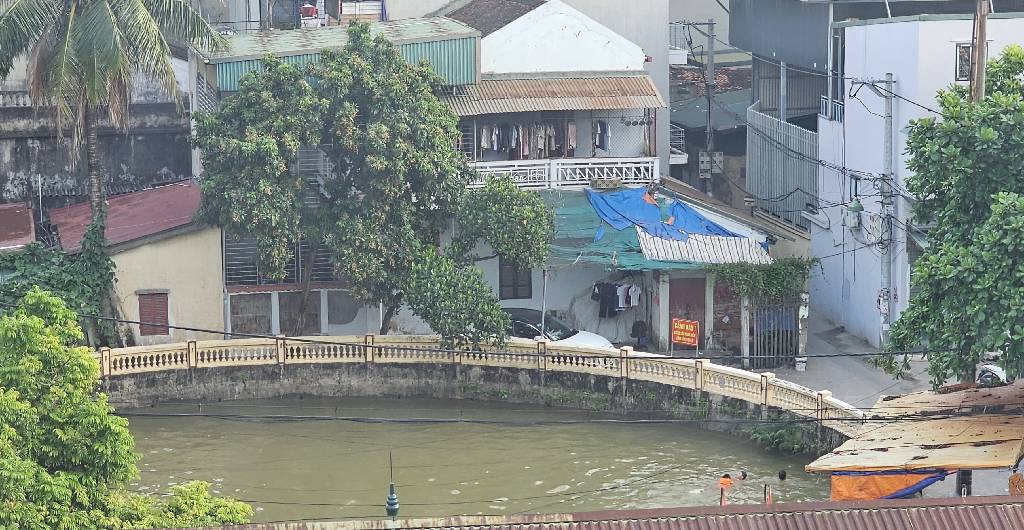 NHÀ ĐẸP 5 TẦNG - 100M RA PHỐ - CHỦ NHÀ TẶNG 80% NỘI THẤT