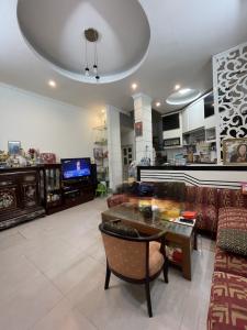 NHÀ HIẾM HUỲNH THÚC KHÁNG – 55M2, 4 TẦNG, Ô TÔ TRÁNH