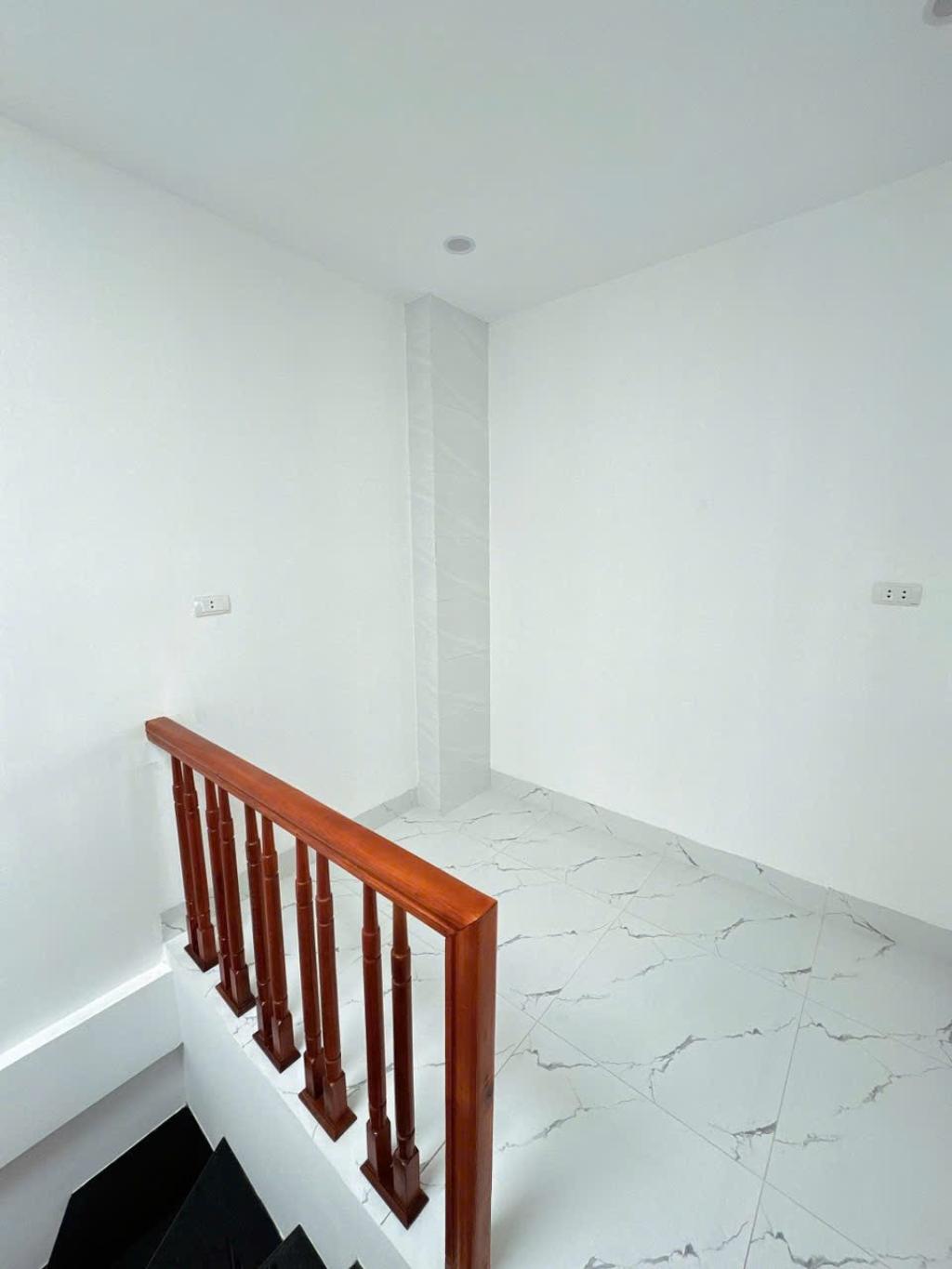 Bán Nhà Hà Nội - Long Biên - Phúc Đồng - KHÁCH CHỈ VIỆC XÁCH VALY VỀ Ở
