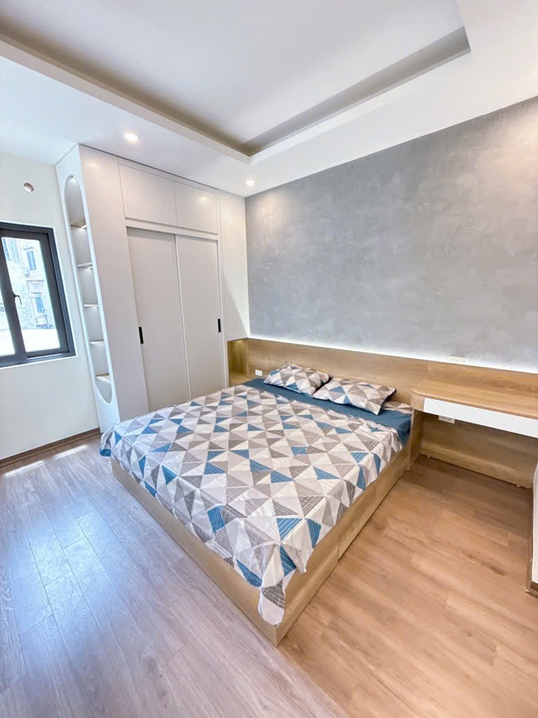 NHÀ MỚI - THANG MÁY CHẠY VÙ VÙ -THOÁNG TRƯỚC SAU- Ô TÔ VÀO NHÀ- KINH DOANH -VÀI BƯỚC RA MẶT PHỐ - NHÀ CHỦ TỰ ĐẦU TƯ XÂY TÂM HUYẾT