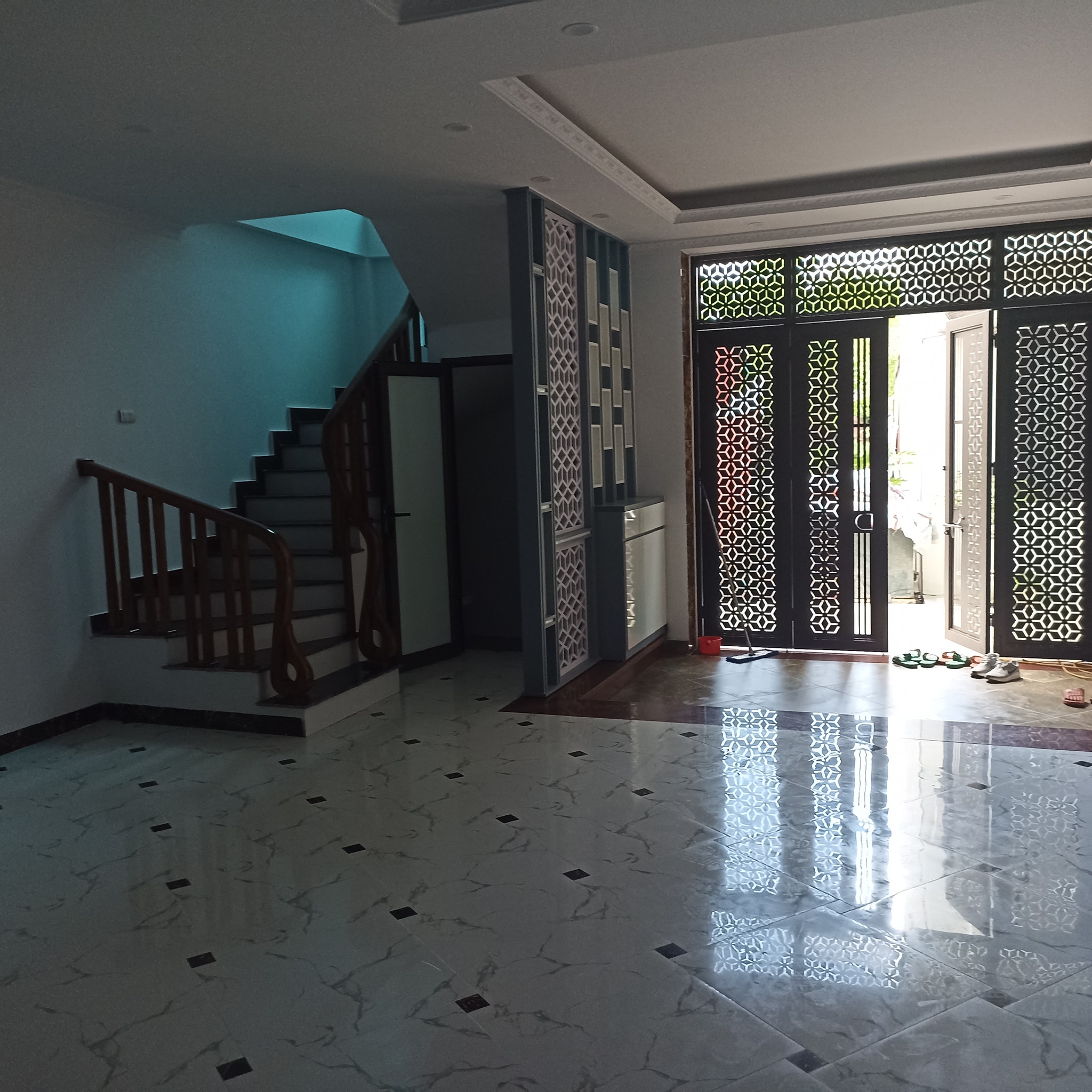 BÁN NHÀ 4 TẦNG MỚI, MẶT TIỀN RỘNG TẠI NGŨ HIỆP - THANH TRÌ
