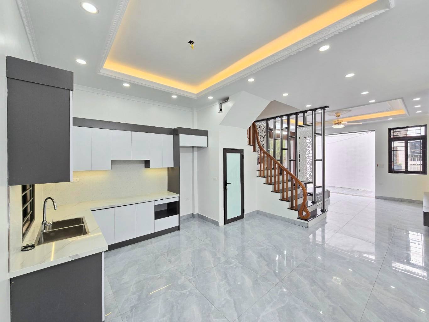 Bán Nhà Liên Ninh THANH TRÌ Siêu Đẹp mà chỉ có 5,5 tỉ
