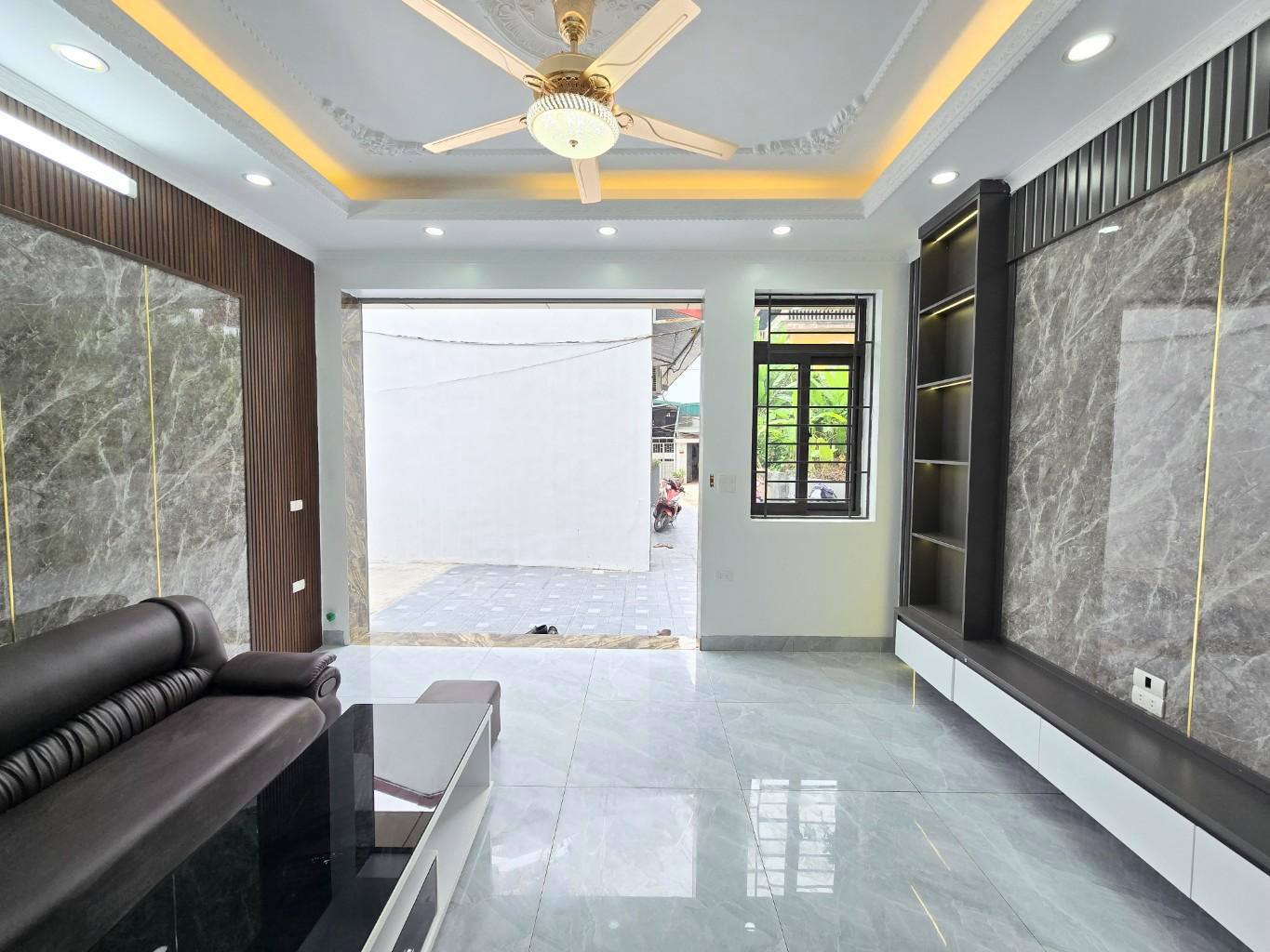 Bán Nhà Liên Ninh THANH TRÌ Siêu Đẹp mà chỉ có 5,5 tỉ