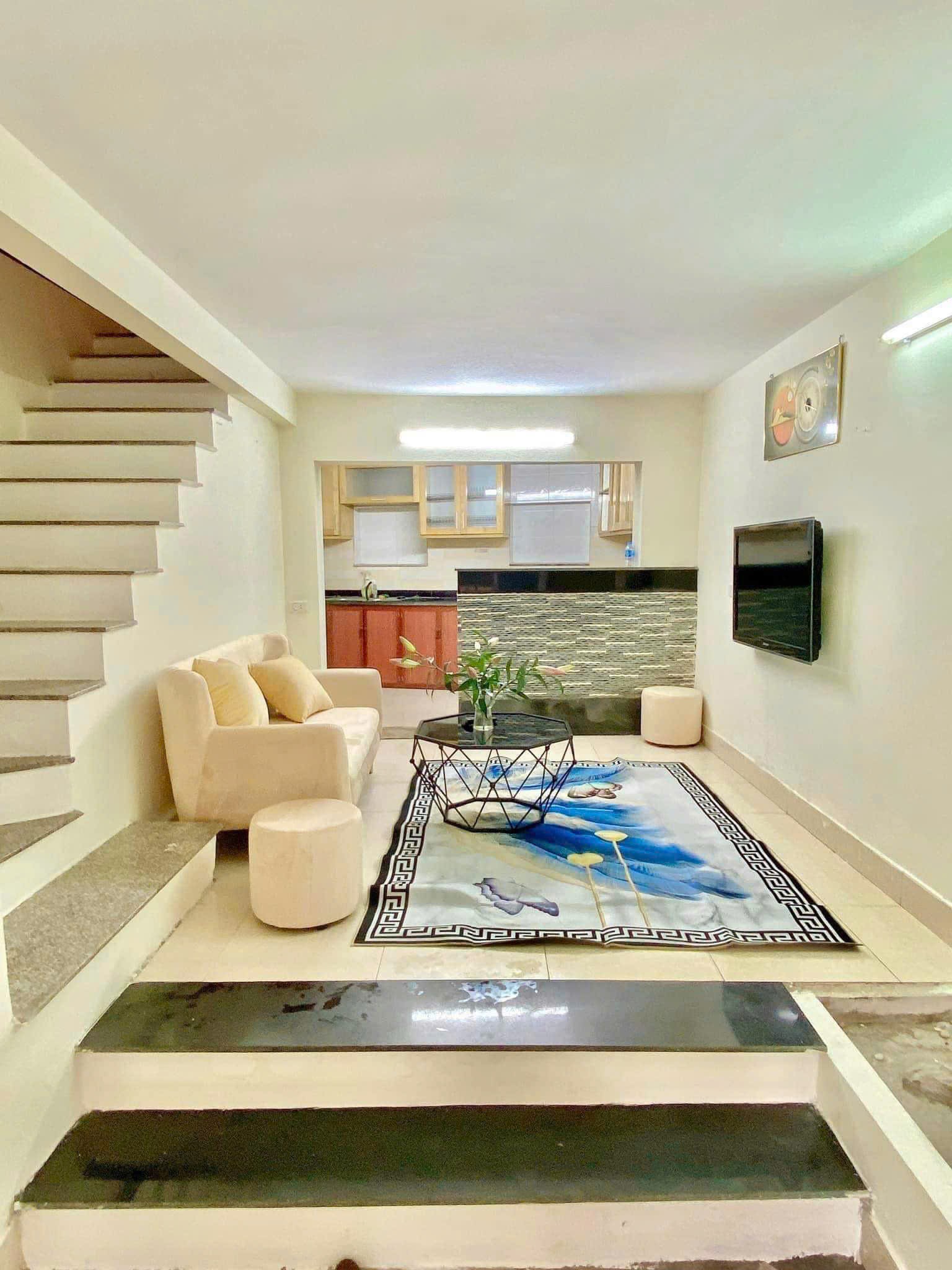BÁN NHÀ ĐÔNG ANH 38M- 5 TẦNG SIÊU ĐẸP NHỈNH 2,5 Tỷ  - MẶT TIỀN RỘNG - Ô TÔ ĐỖ CỔNG- KO LỖI PHONG THỦY