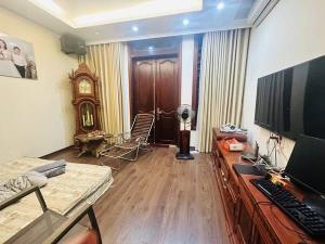 NHÀ ĐẸP NGỌC LÂM – DÂN XÂY – THANG MÁY – HIẾM CÓ KHÓ TÌM